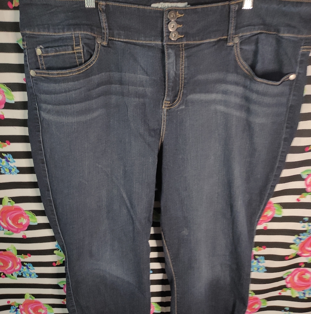 (3/$15)W Sz 26, Torrid Crop Zip-Cuff Jeans
